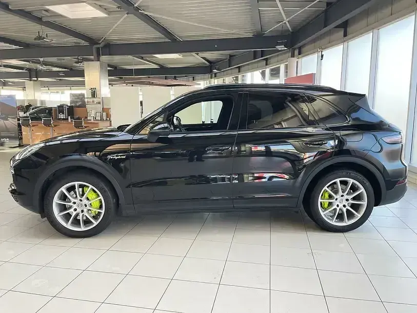 Second-hand Porsche Cayenne 462 CP (339 kW) 2020 Negru SUV