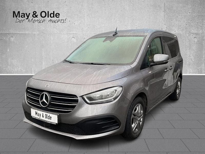 Gebraucht Mercedes T180 Style 116 PS (85 kW) 2023 Grau Van / Kleinbus