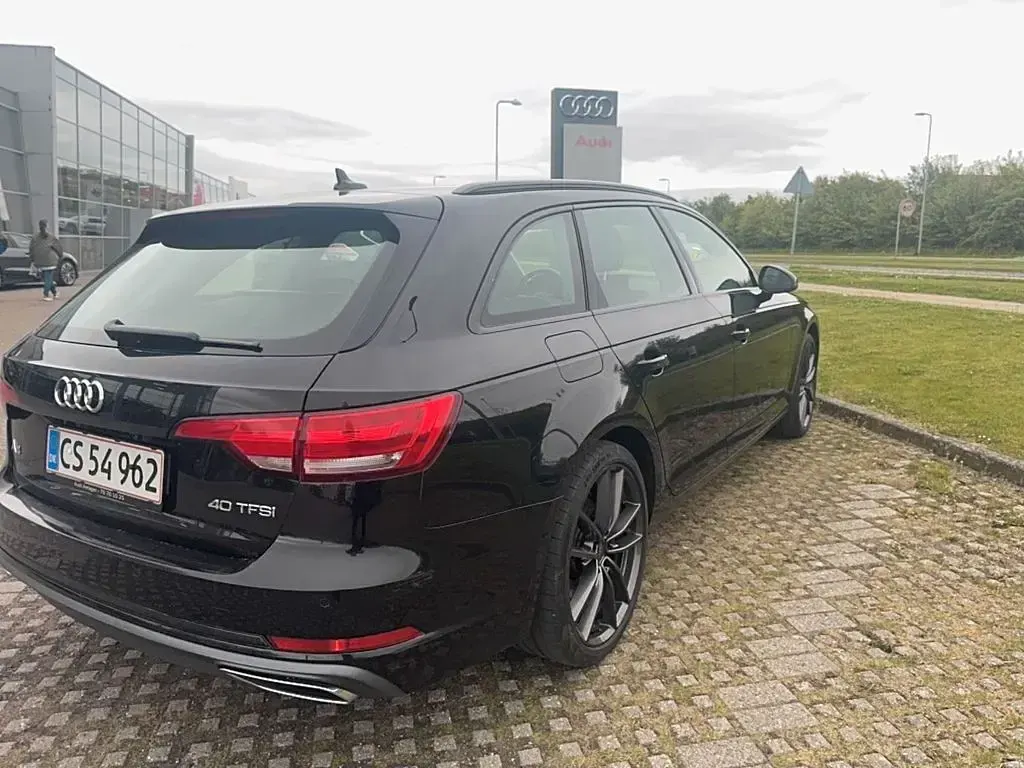 Gebraucht Audi A4 Sport 190 PS (139 kW) 2019 Schwarz Kombi