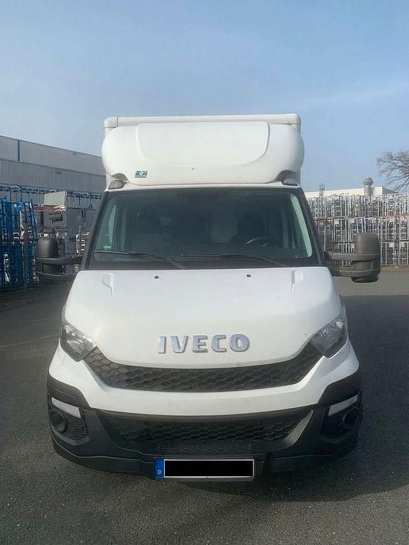 Gebraucht Iveco Daily 145 PS (106 kW) 2016 Weiß Van