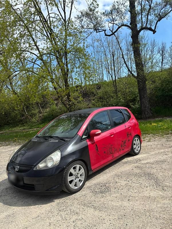 Second-hand Honda Jazz 2005 Roșu Hatchback