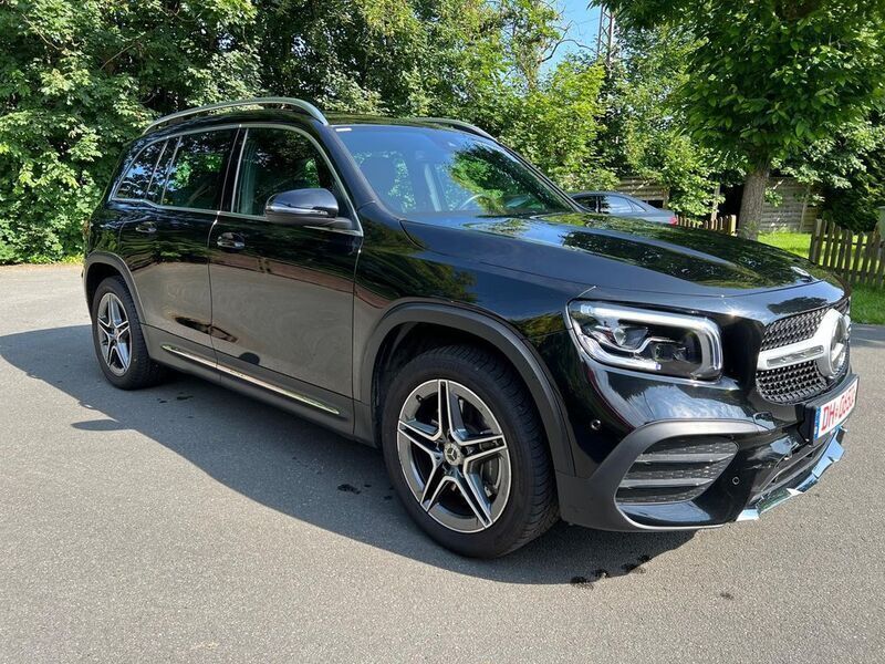 Schwarz Gebraucht 2022 Mercedes GLB220 AMG SUV | 41.900 € (Fairer Preis) - Bild 1/4