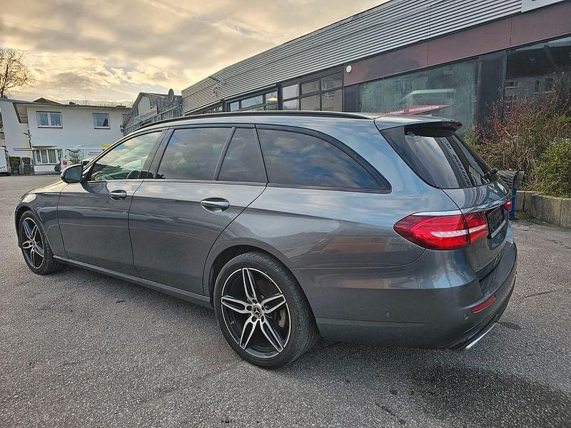 Gebraucht Mercedes E350 258 PS (189 kW) 2017 Grau Kombi