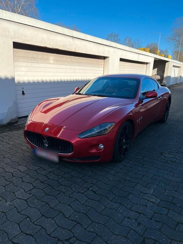 Rot Gebraucht 2008 Maserati Granturismo Coupé | 36.900 € (Guter Preis) - Bild 1/4