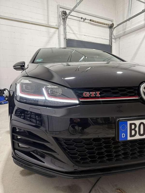 Gebraucht VW Golf VII GTI 245 PS (180 kW) 2018 Schwarz Kleinwagen