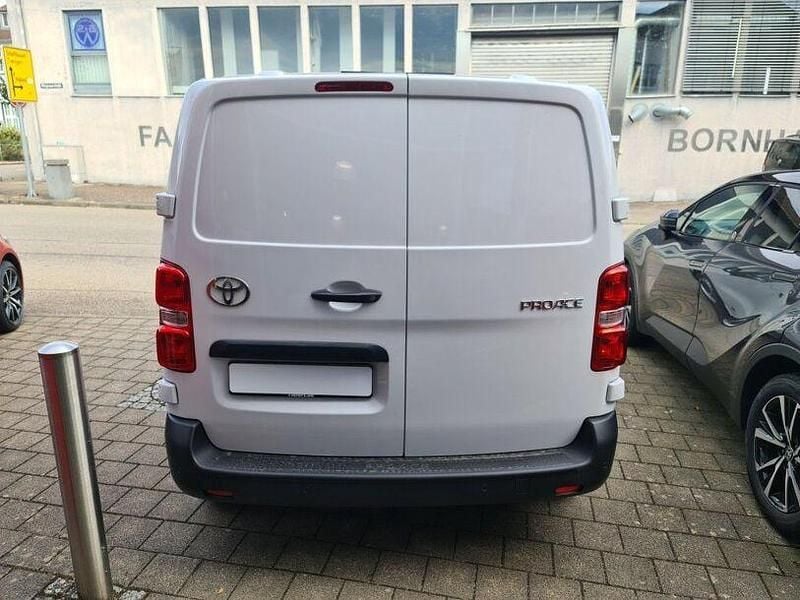 Gebraucht Toyota Proace 120 PS (88 kW) 2024 Weiß Van / Kleinbus