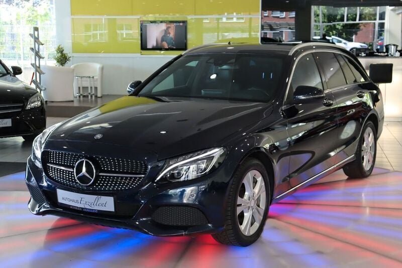 Gebraucht Mercedes C250 211 PS (155 kW) 2017 Cavansitblau Kombi