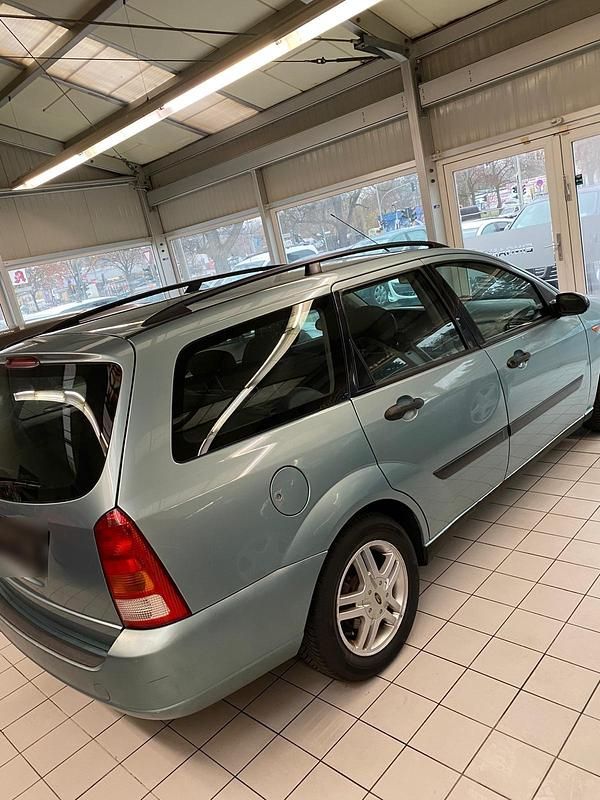 Gebraucht Ford Focus 101 PS (74 kW) 2001 Blau Limousine