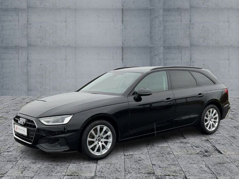 Gebraucht Audi A4 Advanced 150 PS (110 kW) 2022 Mythosschwarz metallic Kombi