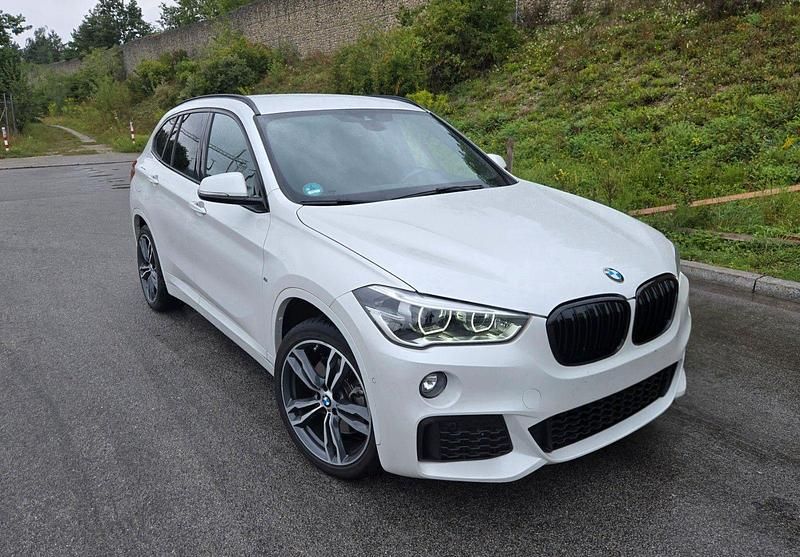 Weiß Gebraucht 2018 BMW X1 M Sport SUV | 20.999 € (Superpreis) - Bild 1/4