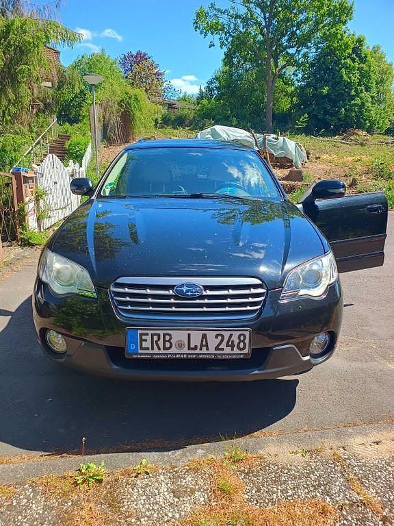 Schwarz Gebraucht 2009 Subaru Outback Active SUV | 2.900 € (Teuer) - Bild 1/3