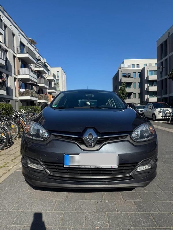 Andere außenfarben Gebraucht 2014 Renault Mégane III Limousine | 7.900 € (Etwas zu teuer) - Bild 1/4
