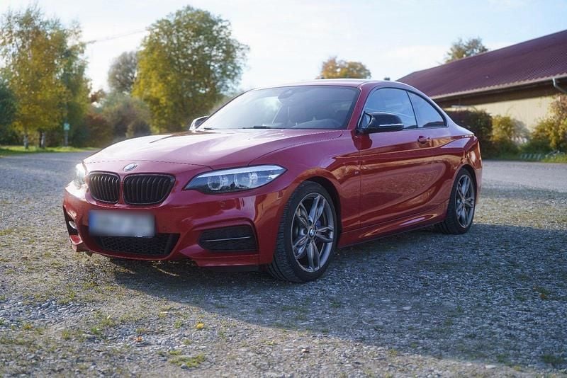 Rot Gebraucht 2018 BMW M240 M Sport Coupé | 29.450 € (Superpreis) - Bild 1/4