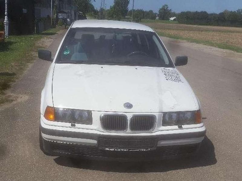 Brugt BMW 320 150 HK (110 kW) 1996 Hvid Stationcar