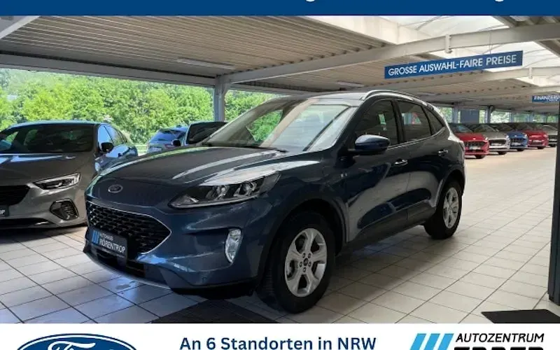 Używany Ford Kuga Cool & Connect 224 KM (164 kW) 2022 Niebieski SUV