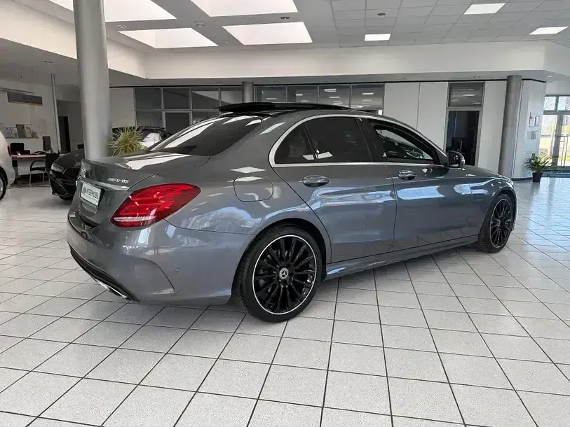Gebraucht Mercedes C300 AMG 245 PS (180 kW) 2017 Selenitgrau Limousine