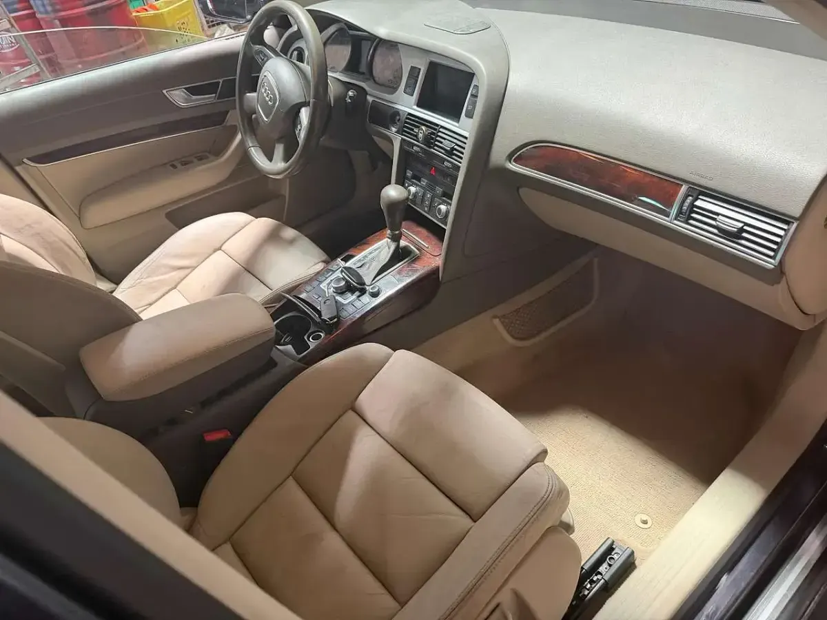 Gebraucht Audi A6 190 PS (139 kW) 2010 Limousine