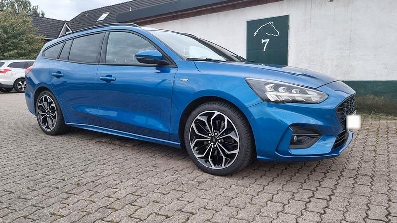 Gebraucht Ford Focus ST-Line 182 PS (133 kW) 2020 Blau Kombi