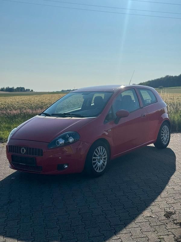 Rot Gebraucht 2009 Fiat Punto Kleinwagen | 1.050 € (Guter Preis) - Bild 1/4