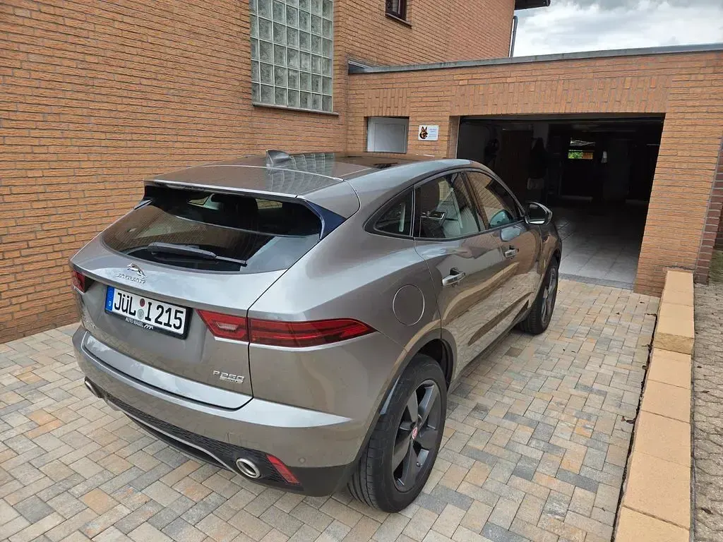 Gebraucht Jaguar E-Pace S 250 PS (183 kW) 2019 Grau SUV