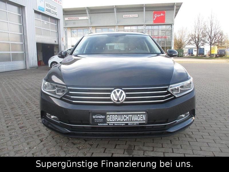 Gebraucht VW Passat Comfortline 150 PS (110 kW) 2018 Grau Kombi