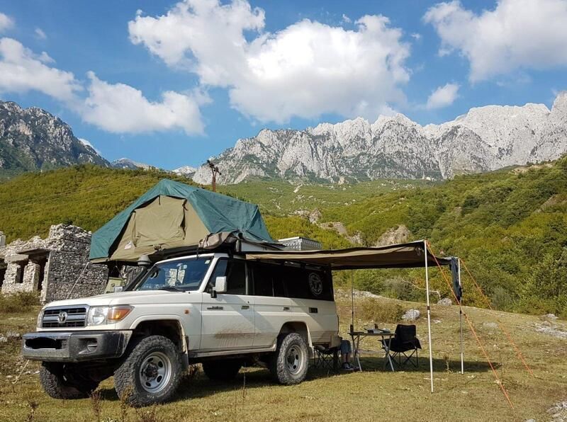 Weiß Gebraucht 2013 Toyota Land Cruiser SUV | 51.900 € - Bild 1/4