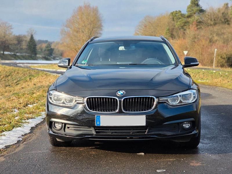 Gebraucht BMW 318 Advantage 150 PS (110 kW) 2018 Schwarz Kombi