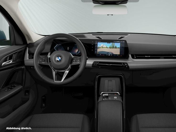 Gebraucht BMW X2 163 PS (119 kW) 2025 Cape york grün metallic SUV