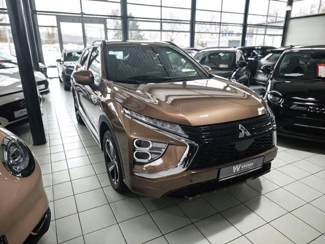 Gebraucht Mitsubishi Eclipse Cross Plus 188 PS (138 kW) 2022 M) (braun SUV