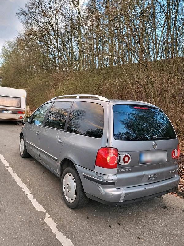 Gebraucht VW Sharan 116 PS (85 kW) 2006 Gold Van / Kleinbus