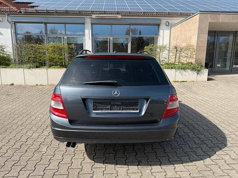 Gebraucht Mercedes C200 136 PS (100 kW) 2008 Grau Kombi