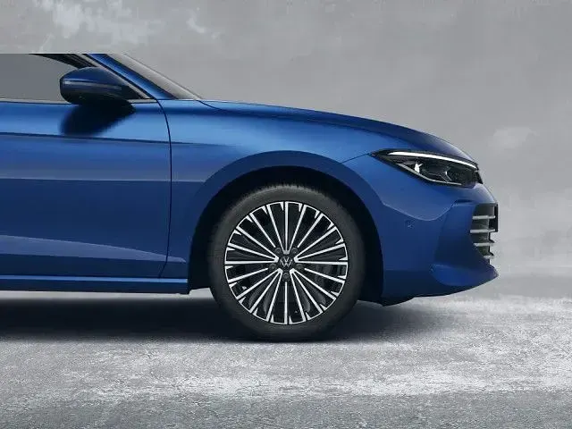 Gebraucht VW Passat Elegance 204 PS (150 kW) 2025 Blau Kombi