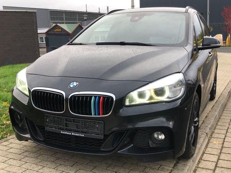 Schwarz Gebraucht 2016 BMW 220 Gran Tourer M Sport Van / Kleinbus | 12.900 € - Bild 1/4