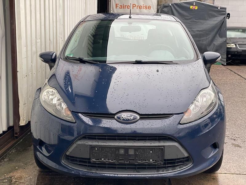 Gebraucht Ford Fiesta Trend 60 PS (44 kW) 2011 Blau Kleinwagen