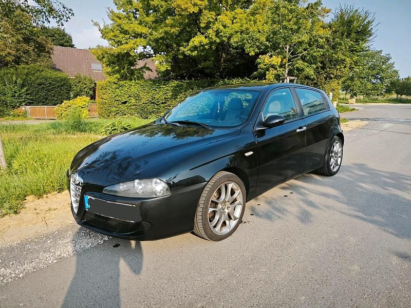 Schwarz Gebraucht 2007 Alfa Romeo 147 Kleinwagen | 1.200 € (Fairer Preis) - Bild 1/4