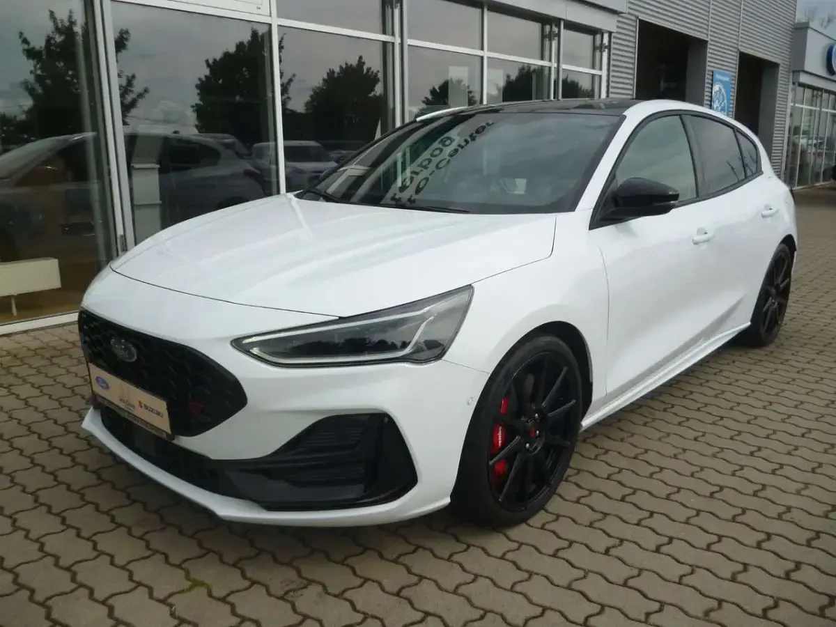 Gebraucht Ford Focus ST 280 PS (205 kW) 2024 Weiß Limousine