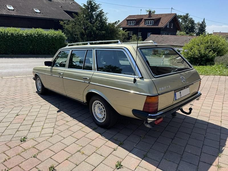 Gebraucht Mercedes E280 185 PS (136 kW) 1981 Kombi