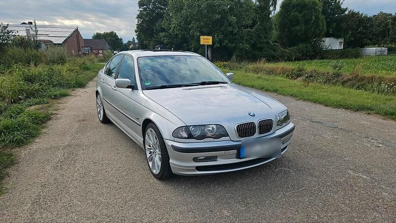 Silber Gebraucht 1999 BMW 323 Limousine | 4.700 € (Fairer Preis) - Bild 1/4