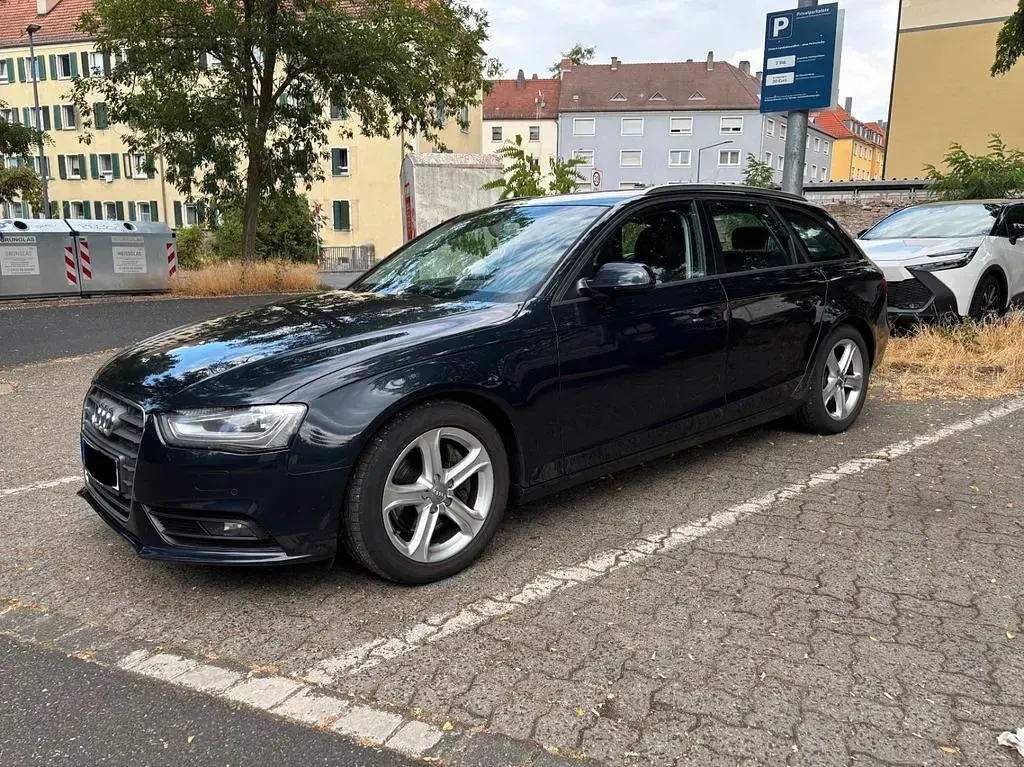 Gebraucht Audi A4 Sport 245 PS (180 kW) 2013 Blau Kombi