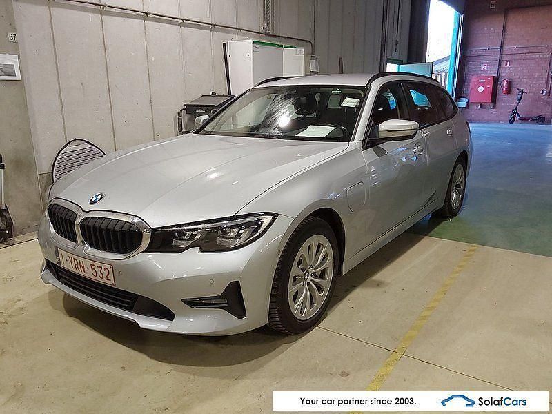 Gebraucht BMW 330e 184 PS (135 kW) 2020 Silber Limousine