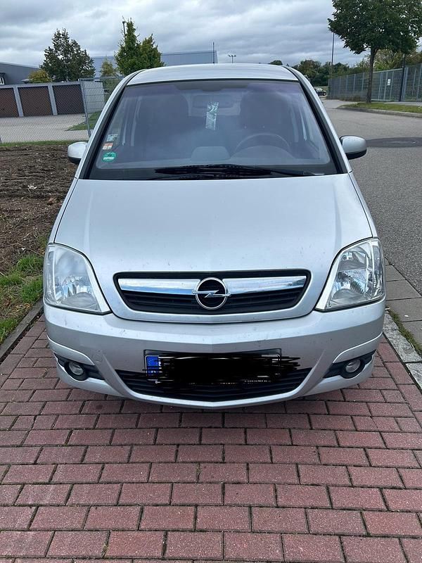Silber Gebraucht 2008 Opel Meriva Van / Kleinbus | 1.900 € (Etwas zu teuer) - Bild 1/4