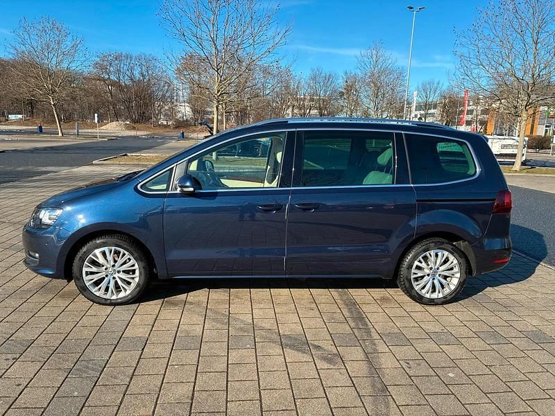 Gebraucht VW Sharan Highline 150 PS (110 kW) 2016 Blau Van / Kleinbus