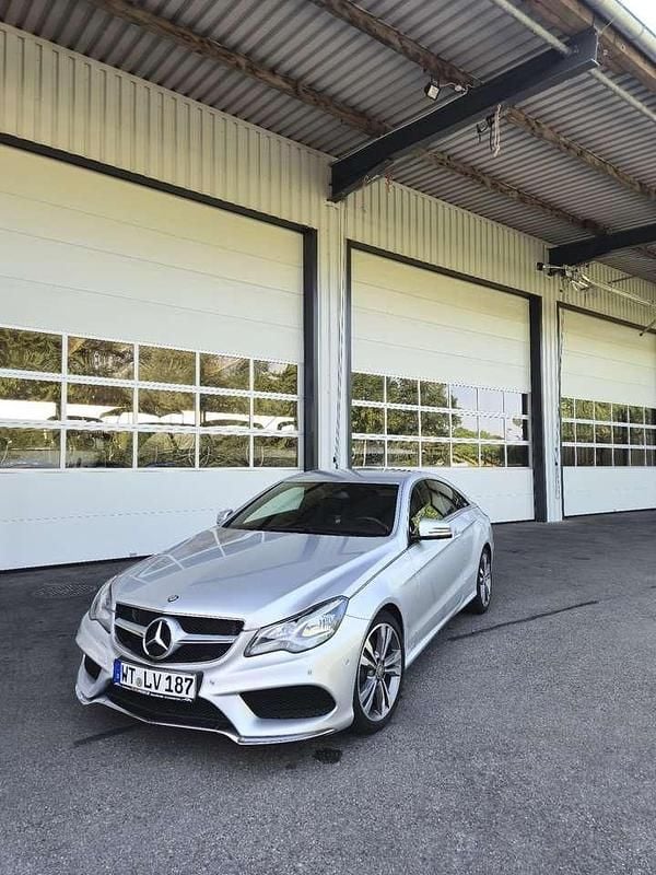 Grau Gebraucht 2015 Mercedes E400 Coupé | 25.000 € (Fairer Preis) - Bild 1/4