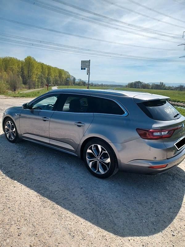 Second-hand Renault Talisman Elysee 200 CP (147 kW) 2018 Gri Break