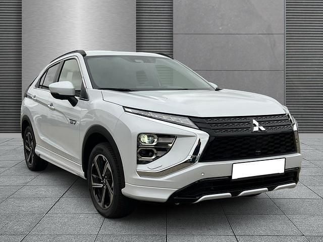 Titanweiss (w85) Gebraucht 2022 Mitsubishi Eclipse Cross Plus SUV | 28.220 € (Etwas zu teuer) - Bild 1/1