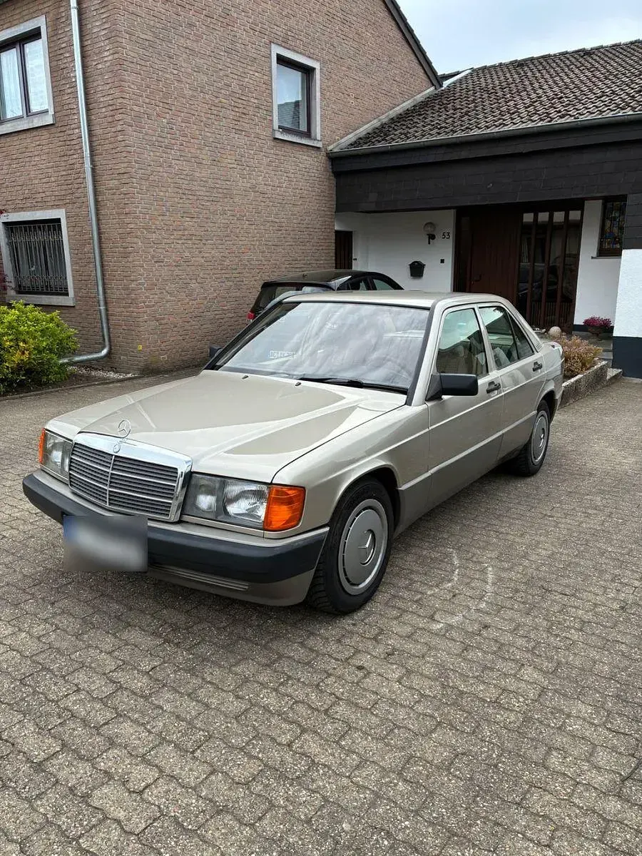 Gebraucht Mercedes 190 110 PS (80 kW) 1990 Limousine