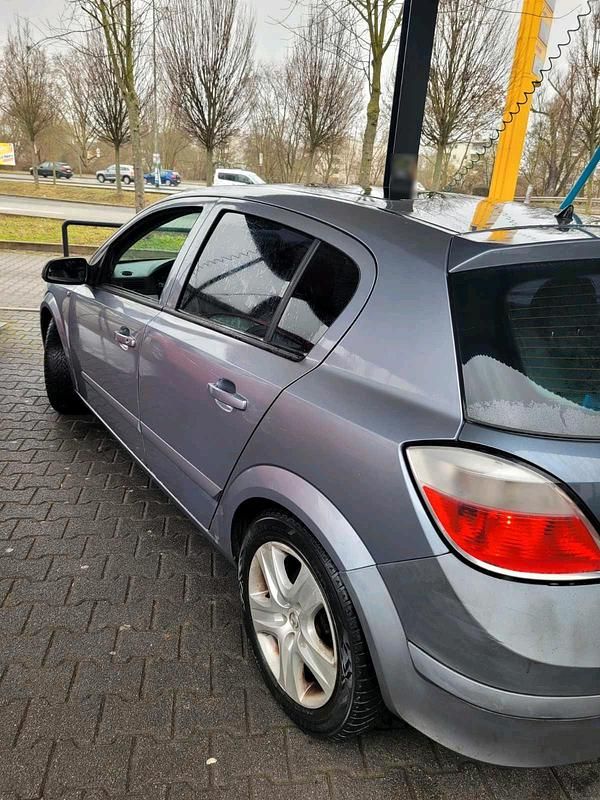 Gebraucht Opel Astra 88 PS (64 kW) 2005 Grau Kleinwagen