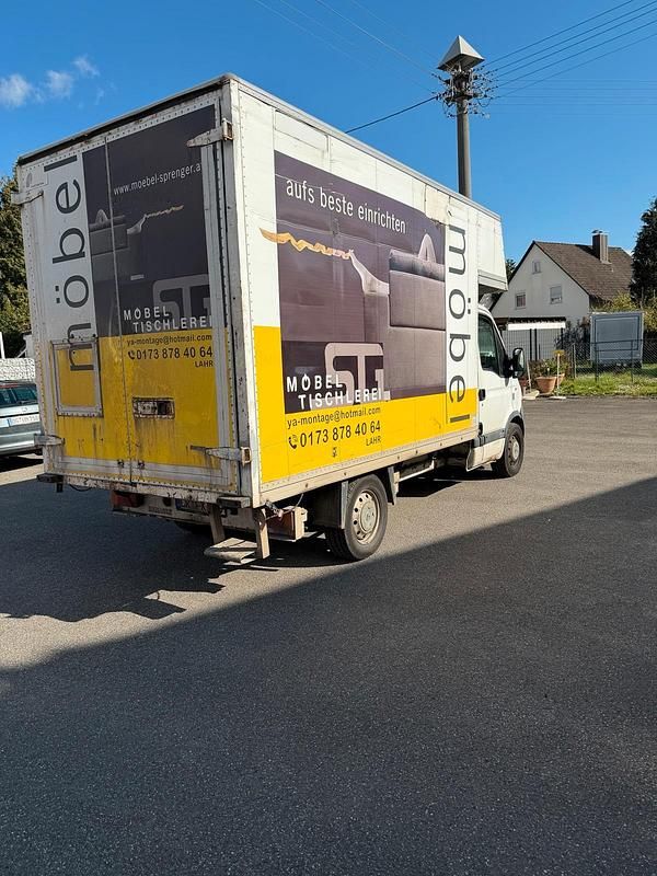 Second-hand Renault Master 114 CP (83 kW) 2004 Alb Break