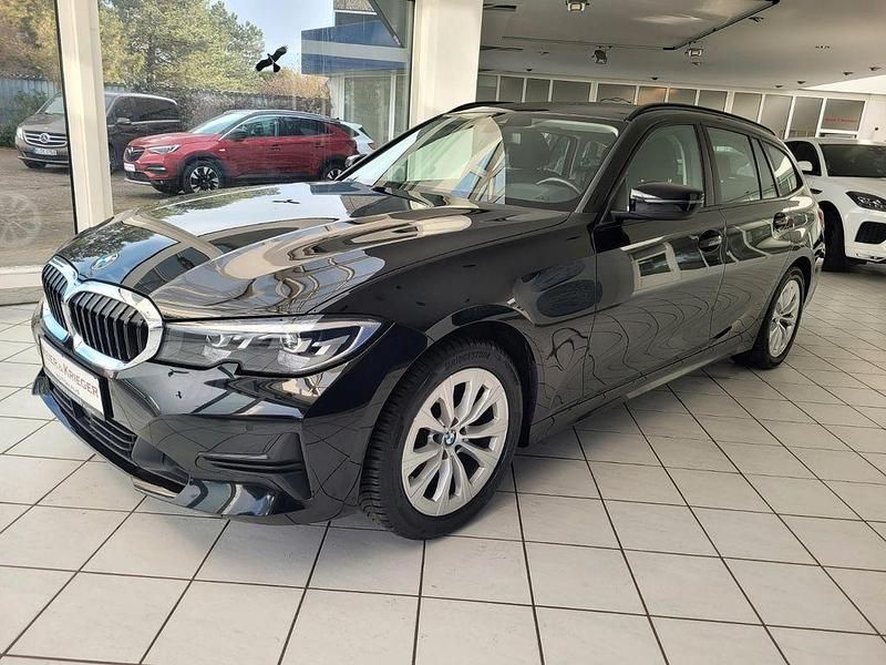 Gebraucht BMW 320 190 PS (139 kW) 2022 Schwarz Kombi