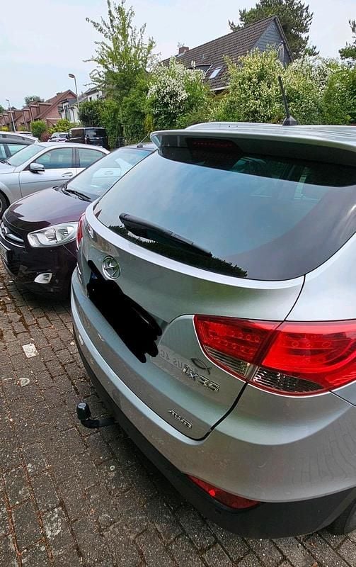 Gebraucht Hyundai Tucson 163 PS (119 kW) 2011 Grau SUV